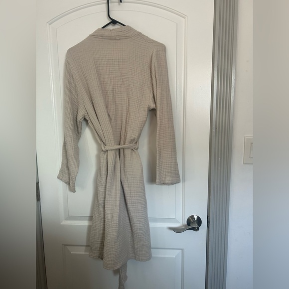 Parachute Cream Robe - Picture 6 of 13